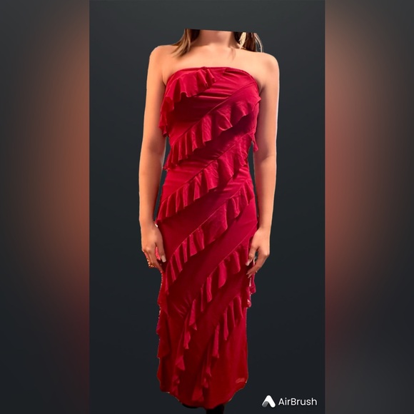 Beautiful Red Prom Gown - Picture 2 of 6